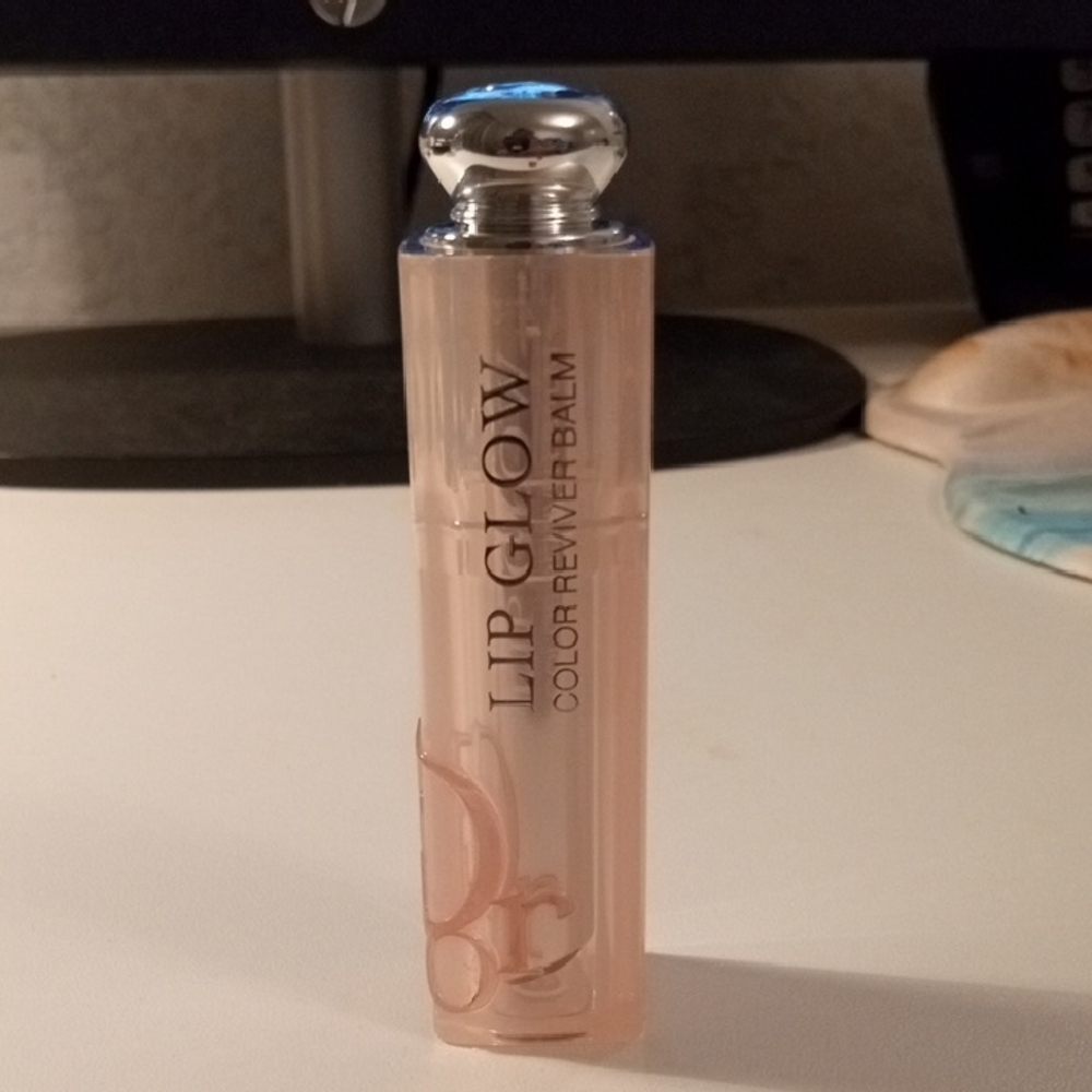 Dior Lip Glow Color Reviver Balm — Sheer Warm Beige Without Box